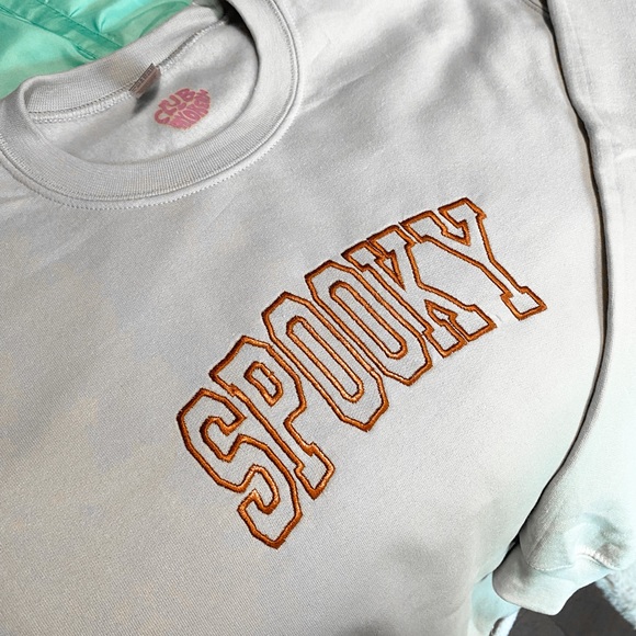 Spooky embroidered fall crewneck sweatshirt - Picture 4 of 6